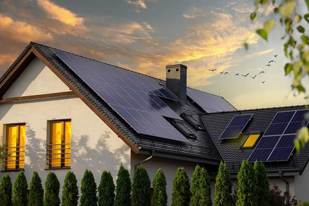 Hybrid Solar Inverter: The Efficient Energy Solution for Your Home